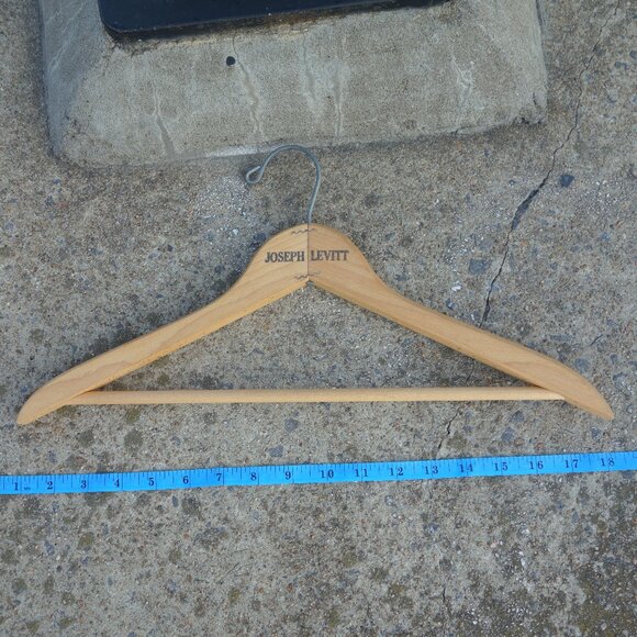 Vintage Joseph Levitt Wood Hanger - Picture 6 of 10